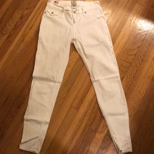 White skinny jeans